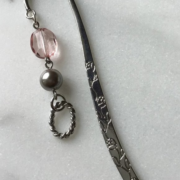 Tibetan Metal Rose Engraved‎ Beaded Hook Bookmark - Picture 2 of 4
